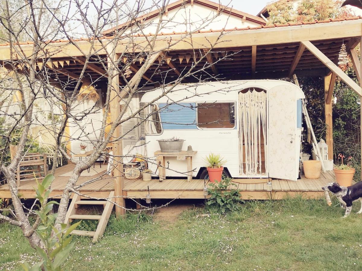 Gite Azkendantza 2A6 Pers Avec Caravane Insolite Ascain Exterior foto